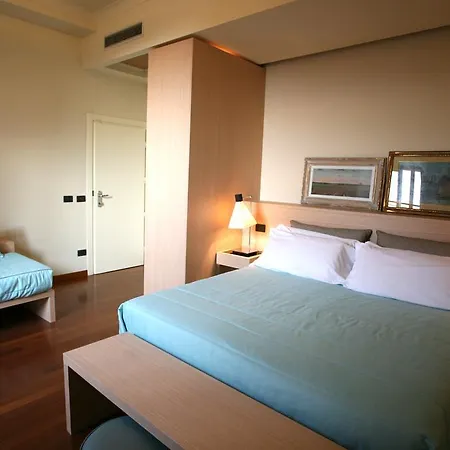 Martini Hotel