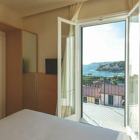 Martini 4* Castiglioncello