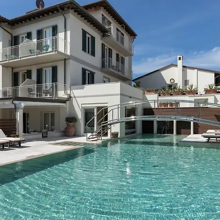 Martini Hotel 4*
