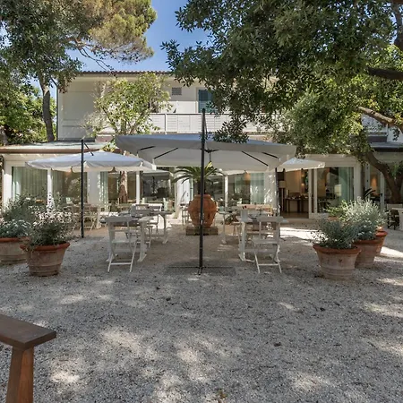 Martini 4* Castiglioncello