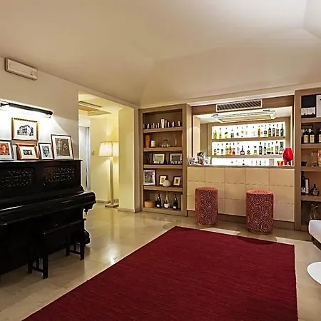 Martini Hotel